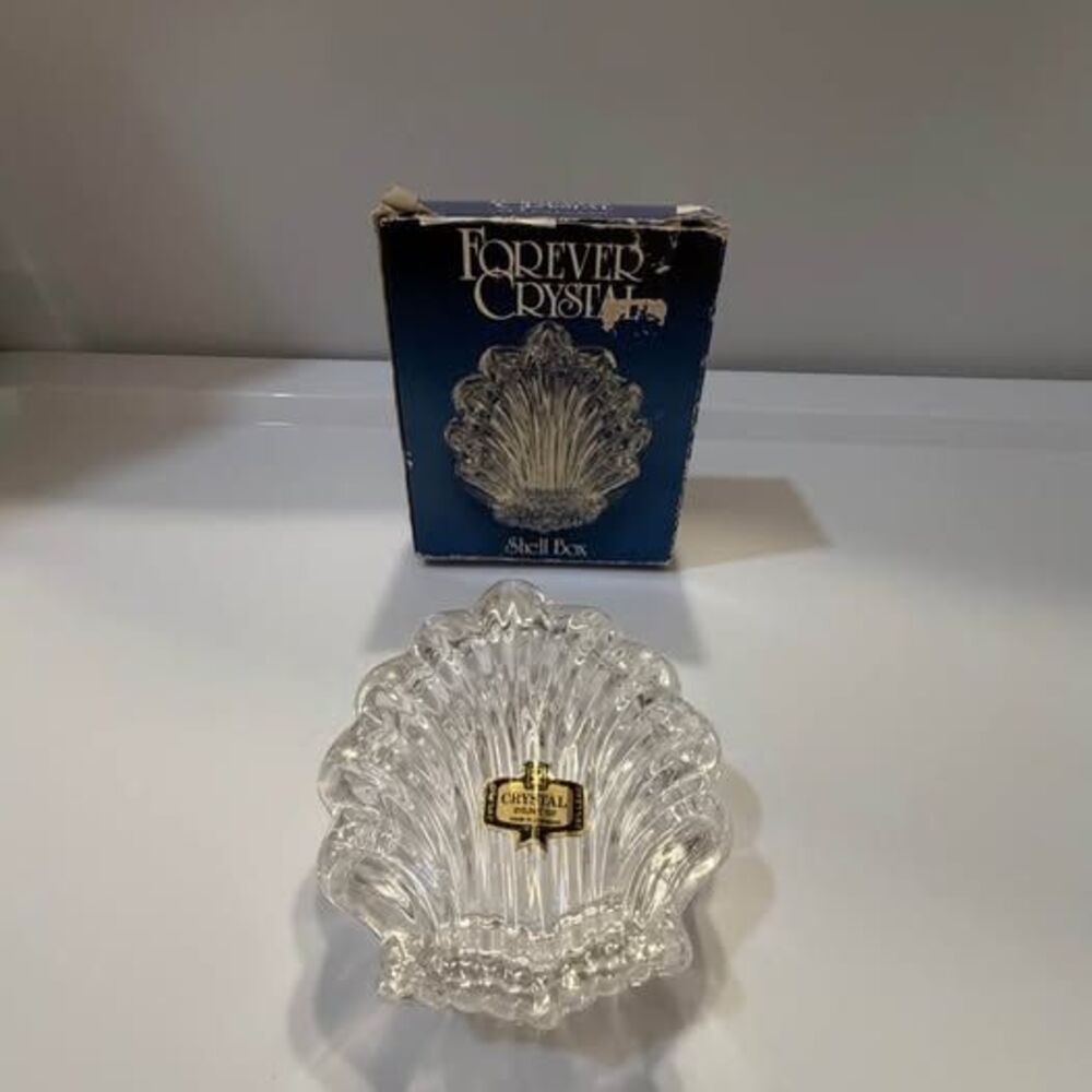 Vintage Forever Crystal Clear Glass Shell Trinket Box Zawiercie Poland